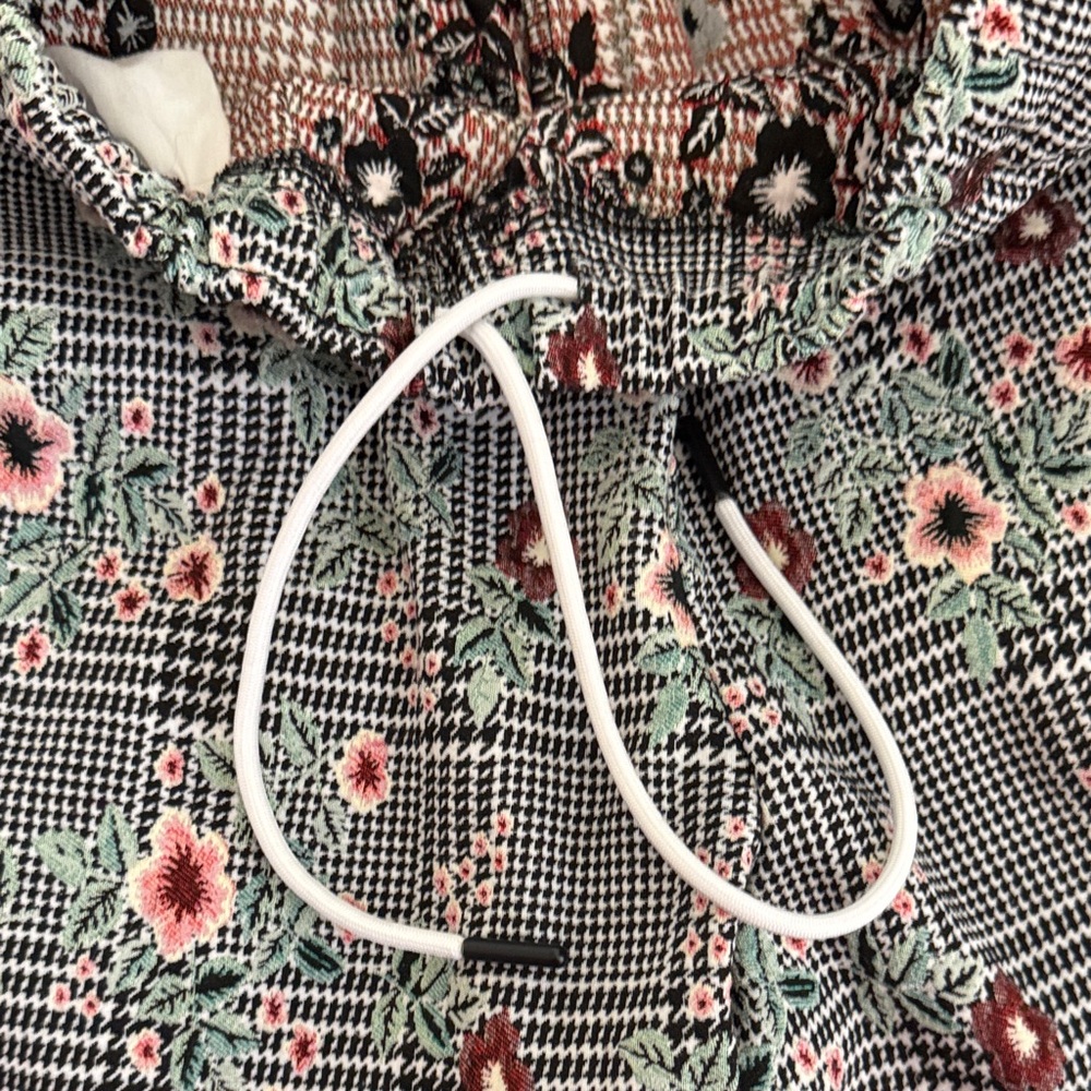 Urban Outfitters Gray Floral Plaid Trousers - Picture 3 of 7